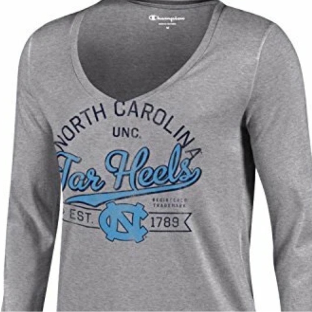 NWT [Champion] North Carolina Tar Heels NCAA Long Sleeve Shirt Women's Sz Large - Picture 2 of 8